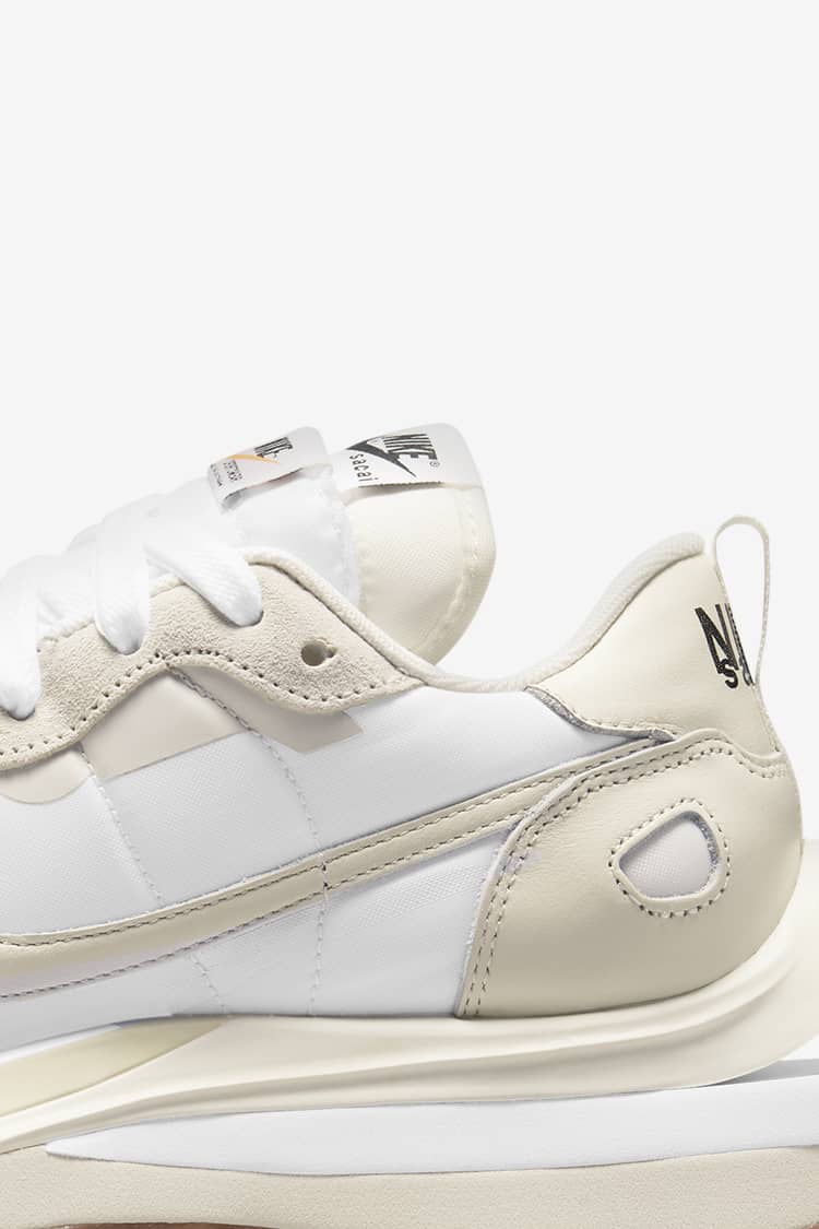 Sacai sales nike blanche